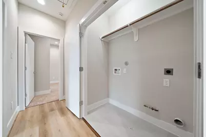 8120 Esther Acres Lane, Houston, TX 77088 - Photo 23