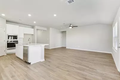 217 Raine Manor Court, Montgomery, TX 77316 - Photo 7