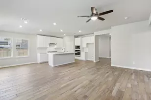 217 Raine Mnr Ct, Montgomery, TX 77316 - Photo 5