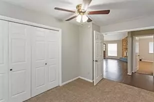 3103 Lazy Brook Dr, Sugar Land, TX 77479 - Photo 5