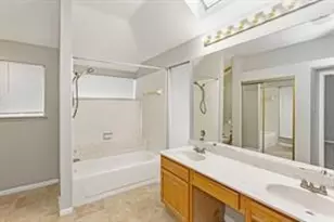 3103 Lazy Brook Dr, Sugar Land, TX 77479 - Photo 9