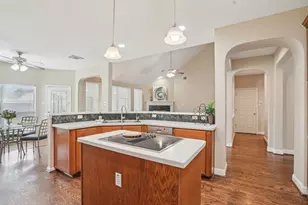 19 Rivercoach Ln, Sugar Land, TX 77479 - Photo 13