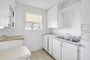 2320 Westward Ave, La Marque, TX 77568 - Photo 5