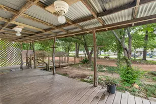 402 Baltzell Dr, Pinehurst, TX 77362 - Photo 3