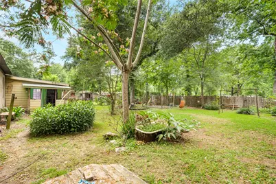 402 Baltzell Drive, Pinehurst, TX 77362 - Photo 5