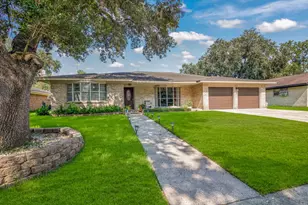 2202 Eaves Dr, Baytown, TX 77520 - Photo 1