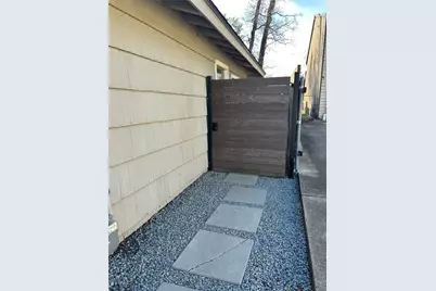 4019 Ascot Lane, Houston, TX 77092 - Photo 11