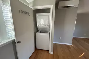 4019 Ascot Ln, Houston, TX 77092 - Photo 5