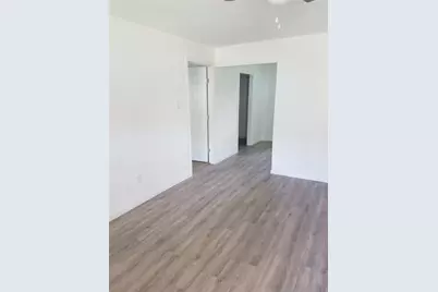 5209 Tarawa Road, Houston, TX 77033 - Photo 5