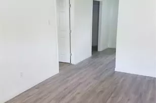 5209 Tarawa Rd, Houston, TX 77033 - Photo 5