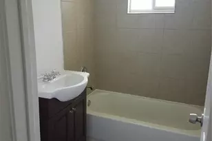 5209 Tarawa Rd, Houston, TX 77033 - Photo 3