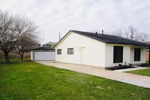 1109 North Ave N, Freeport, TX 77541 - Photo 1