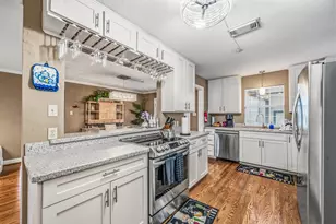 4401 Holt St, Bellaire, TX 77401 - Photo 11