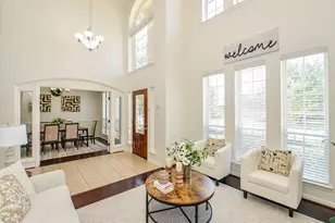 723 Overdell Dr, Sugar Land, TX 77479 - Photo 3