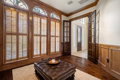 2 Lenox Hill Drive, The Woodlands, TX 77382 - Photo 9