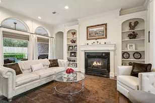2 Lenox Hill Dr, The Woodlands, TX 77382 - Photo 11