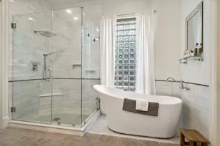 2 Lenox Hill Dr, The Woodlands, TX 77382 - Photo 27