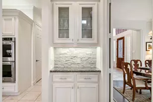 2 Lenox Hill Dr, The Woodlands, TX 77382 - Photo 23