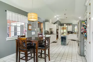 914 Oleander St, Lake Jackson, TX 77566 - Photo 17