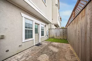 8304 Ginger Oak St, Houston, TX 77055 - Photo 23
