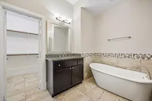 8304 Ginger Oak St, Houston, TX 77055 - Photo 15