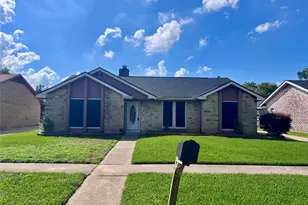 10118 Sageglow Dr, Houston, TX 77089 - Photo 1