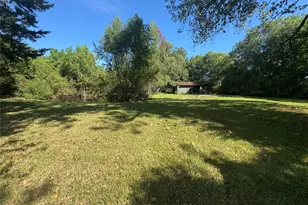 813 E Canal Rd, Highlands, TX 77562 - Photo 5
