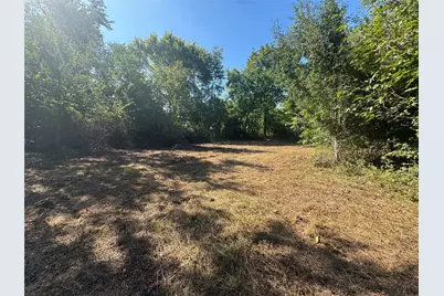 813 E Canal Road, Highlands, TX 77562 - Photo 7