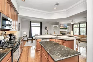 915 Asbury St, Houston, TX 77007 - Photo 17