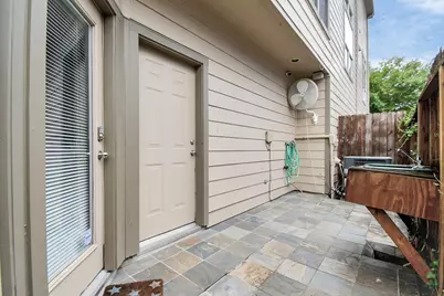 915 Asbury Street #E, Houston, TX 77007 - Photo 7
