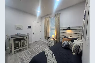 805 Avenue K #D, Galveston, TX 77550 - Photo 9