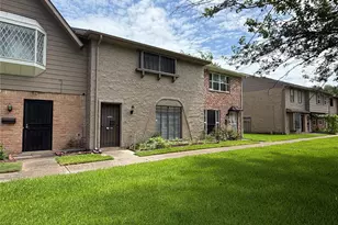 7214 Crownwest St, Houston, TX 77072 - Photo 3