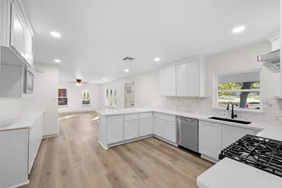 911 Eilers Street, Schulenburg, TX 78956 - Photo 9