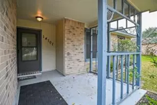 14107 Mary Sue Ct, Sugar Land, TX 77498 - Photo 3