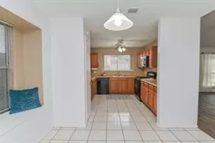 14107 Mary Sue Ct, Sugar Land, TX 77498 - Photo 11