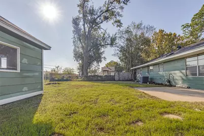 5822 Black Gum Drive, Houston, TX 77092 - Photo 23