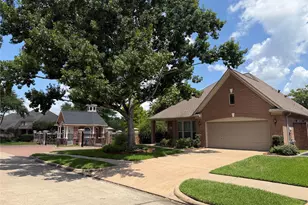13722 Aspen Cove Dr, Houston, TX 77077 - Photo 3