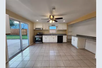 10935 Timberoak Drive, Houston, TX 77043 - Photo 11