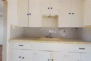 3826 Landa Ln, Houston, TX 77023 - Photo 9