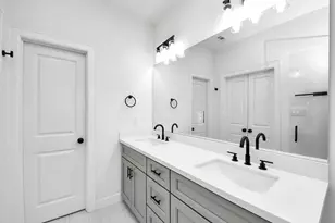 8324 Corinth St, Houston, TX 77051 - Photo 17