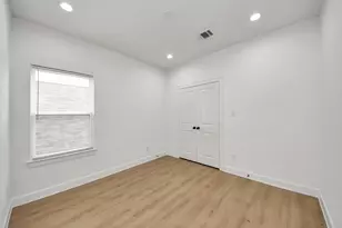 8324 Corinth St, Houston, TX 77051 - Photo 23