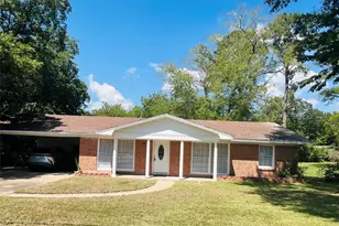 910 Russell Ave, Lufkin, TX 75904 - Photo 1