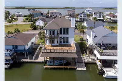 1414 Lotus Drive, Tiki Island, TX 77554 - Photo 5
