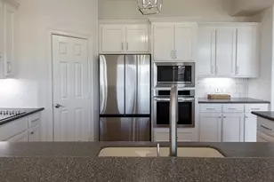 1414 Lotus Dr, Tiki Island, TX 77554 - Photo 9
