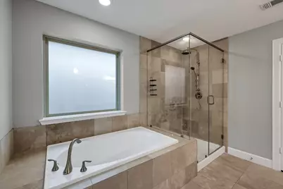 351 W 26th Street, Houston, TX 77008 - Photo 35