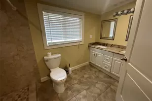 905 Postoffice St, Galveston, TX 77550 - Photo 9