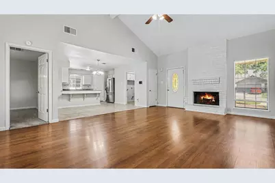 2714 Longleaf Pines Drive, Houston, TX 77339 - Photo 5
