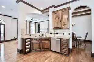 1241 W 24th St, Houston, TX 77008 - Photo 9