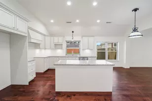 16366 Mellow Oaks Ln, Sugar Land, TX 77498 - Photo 5