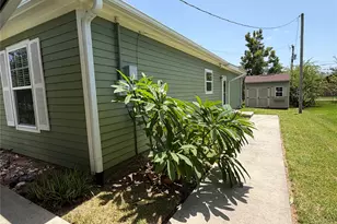 2115 11th Ave N, Texas City, TX 77590 - Photo 15
